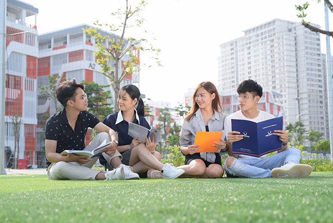 Sinh viên Phenikaa được trang bị kiến thức nền đa dạng và vững chắc