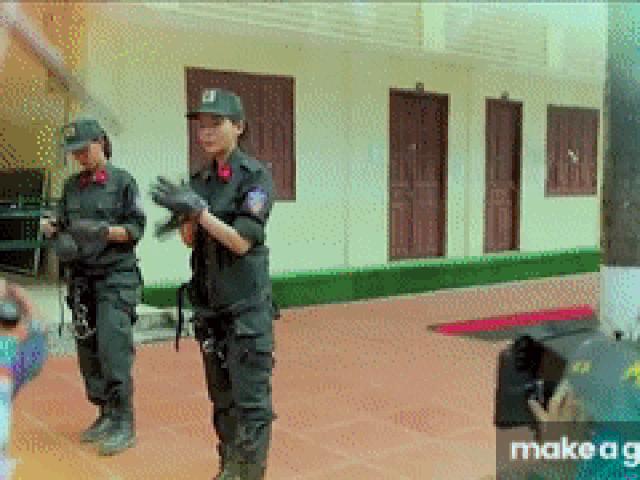 Media - Hé lộ hậu trường phim hình sự "Bão ngầm": Cao Thái Hà, Thanh Bi leo tường cực ngầu