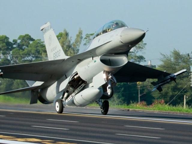Thế giới - Đài Loan muốn giúp nước ngoài sửa chữa chiến đấu cơ F-16, chọc giận TQ