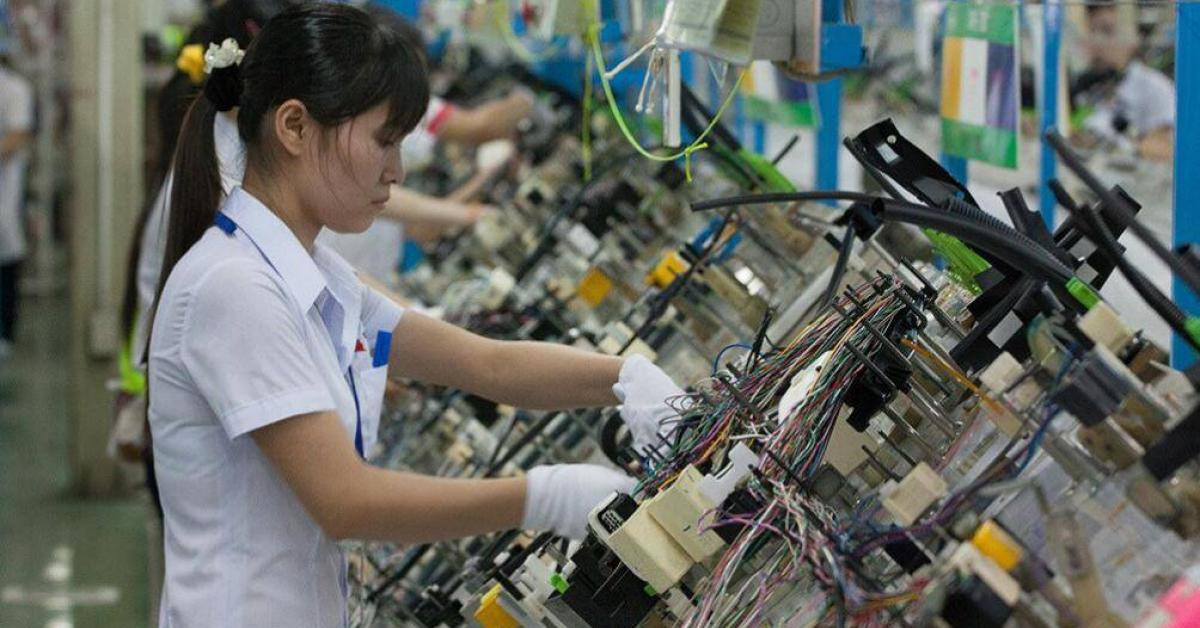 Ô tô - Nghịch lý Việt Nam: Nhập siêu ô tô nhưng xuất siêu linh kiện phụ tùng