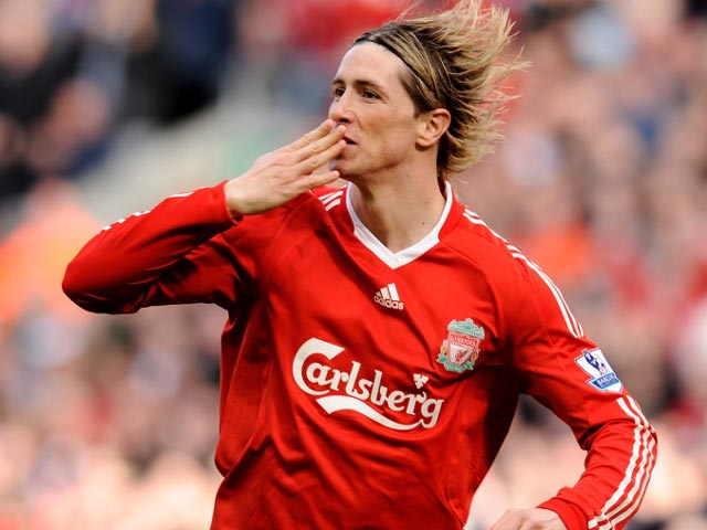 Torres tố Liverpool coi mình là “vật tế thần”, khoe thể hình cực vạm vỡ