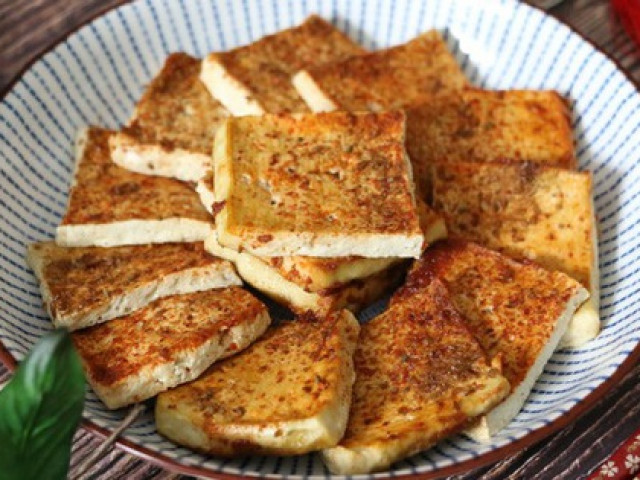 Ẩm thực - Cách cực mới để chế biến đậu phụ thành món đặc biệt ngon, vàng ươm, hấp dẫn lại rẻ tiền