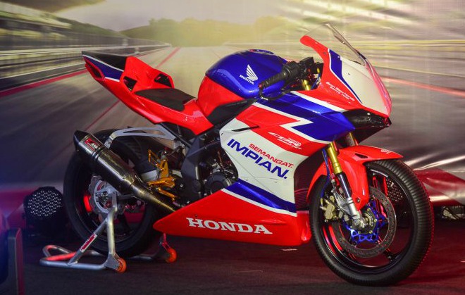 2021 Honda CBR250RR bản đua, giảm sốc 113 triệu đồng - 1