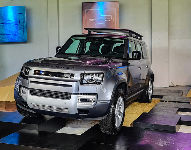 Land Rover Defender thế hệ mới ra mắt thị trường Việt, giá bán hơn 3,8 tỷ đồng - 1