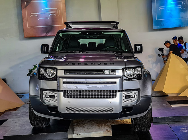 Land Rover Defender thế hệ mới ra mắt thị trường Việt, giá bán hơn 3,8 tỷ đồng - 2