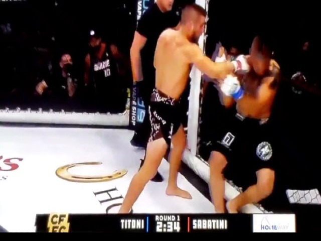 Thể thao - Kinh hãi: Võ sĩ bị knock-out rơi vào “cõi vô thức” 15 phút, thoát chết kỳ diệu
