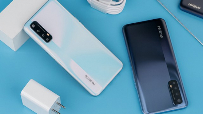 Top smartphone sạc nhanh nhất hiện nay, giá tầm trung - 1