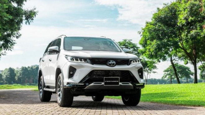 Toyota Fortuner một số phiên bản mới giảm giá bán so với trước đây Ô tô giảm giá, nâng trang bị