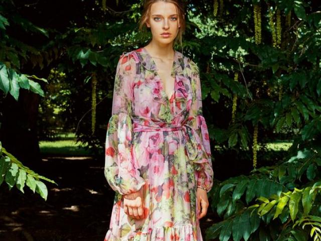 Thời trang - 10 món trang phục bạn có thể mặc khi trời sang Thu vẫn nóng