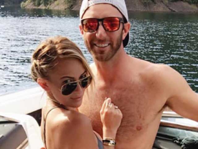 Thể thao - SAO cao 1m93 số hưởng: Ở "biệt phủ" với người mẫu cực kỳ quyến rũ