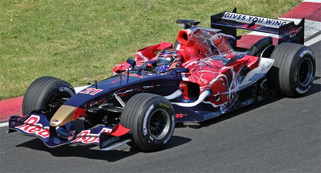 Toro Rosso hình thành từ gốc Minardi trước đây
