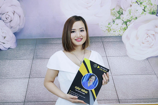 Học viện Evaxinh đào tạo với giáo trình chuyên nghiệp