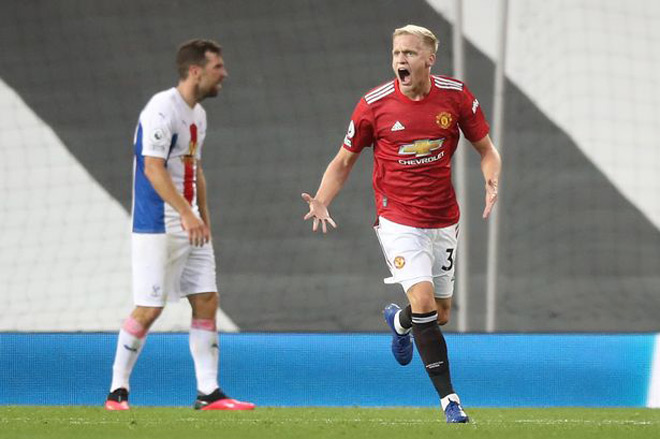 MU có bàn danh dự trong trận thua đau Crystal Palace 1-3 nhờ cú sút của Van de Beek