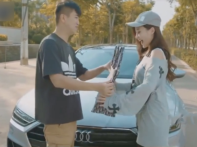 Cười 24H - Đại gia giả nghèo đi tán gái và cái kết ngã ngửa