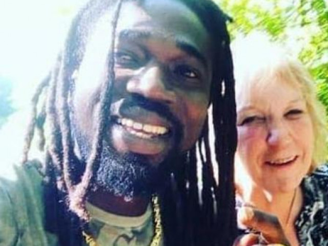 Bạn trẻ - Cuộc sống - Cưới chồng trẻ kém 29 tuổi, cụ bà 68 mất hơn 500 triệu mới nhận ra sự thật "đắng lòng"