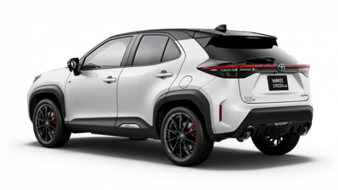 Toyota GR Yaris Cross lộ thiết kế, sắp sản xuất chính thức - 2