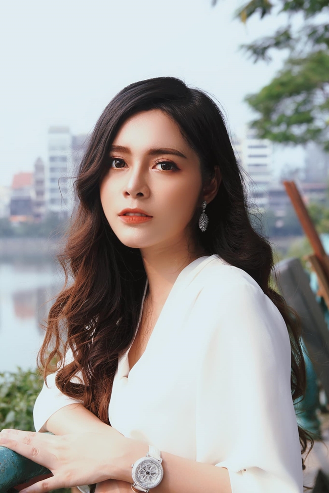 Người đẹp Tuyên Quang gây ấn tượng với diện mạo xinh đẹp,&nbsp;nước da trắng, đường nét gương mặt thanh thoát.
