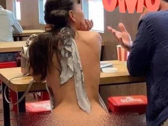 Thời trang - Mặc hở lưng thế nào tránh tình huống tẽn tò?