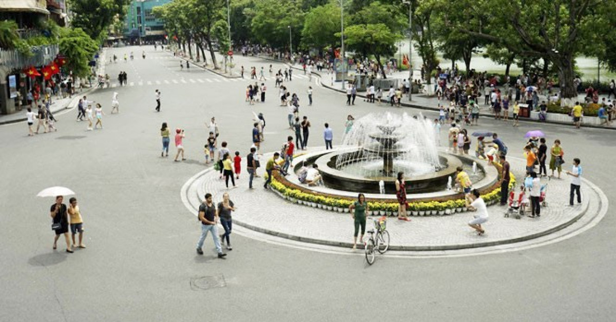 Tin tức trong ngày - Hà Nội khuyến cáo không nói tục ở không gian đi bộ Hồ Gươm