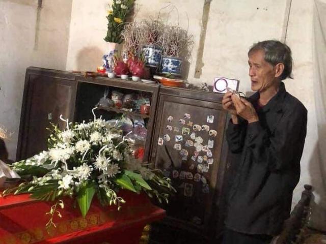 Tin tức trong ngày - Gia cảnh éo le của nam thanh niên bị sét đánh tử vong khi dùng điện thoại đang sạc pin