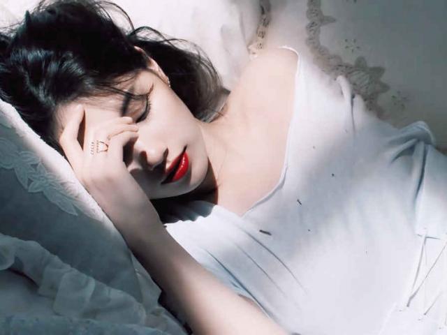 Bạn trẻ - Cuộc sống - Đông ấy hoa nở lại tàn (Phần 18)