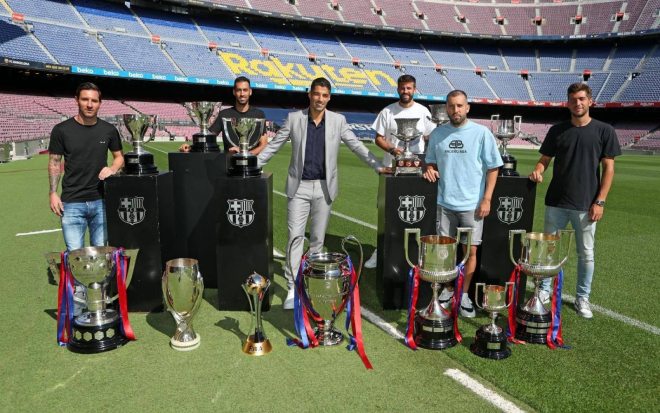 NÓNG: Suarez họp báo kể lại 1 tháng điên rồ ở Barca, hé lộ phản ứng của Messi - 4