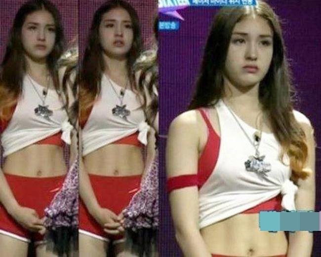 Lần đầu ra mắt công chúng trong chương trình 'Sixteen' Jeon Somi mới 16 tuổi nhưng trang phục của cô khá táo bạo.
