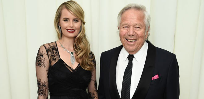 Robert Kraft - tỷ phú được tạp chí Forbes đánh giá có khối tài sản 7 tỷ đô-la bên bạn gái trẻ tuổi Ricki Noel Lander