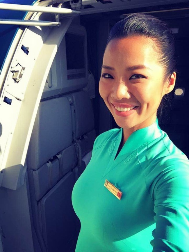 Ít ai biết rằng, tình cũ Kim Lý từng là tiếp viên hàng không của hãng hàng không quốc gia Việt Nam - Vietnam Airlines.
