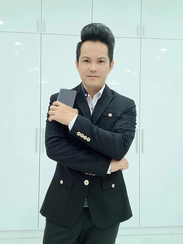 Ca sĩ Lương Minh Đạt: Giọng ca Bolero ngọt ngào với niềm đam mê kinh doanh mỹ phẩm - 1