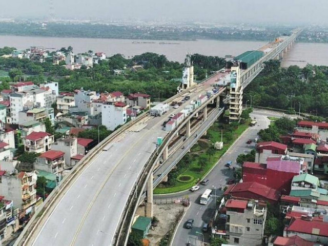 Tin tức trong ngày - Toàn cảnh tăng tốc sửa chữa mặt cầu Thăng Long