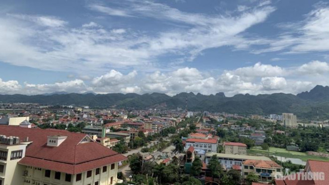 Từ công trình có thể quan sát toàn bộ TP Hòa Bình