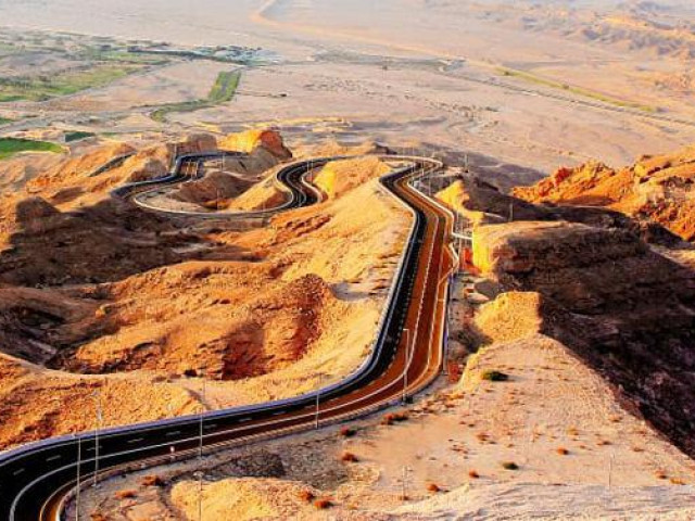 Du lịch - Loạt tuyến đường cao tốc "đốn tim" những ai đi qua