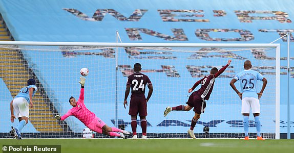 Video highlight trận Man City – Leicester: Choáng váng đầu trận, oan nghiệt 11m (H1) - 1