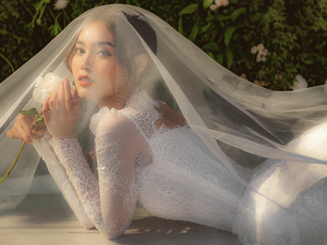Thời trang - Ninh Dương Lan Ngọc hoá công chúa với váy cưới "nàng thơ"