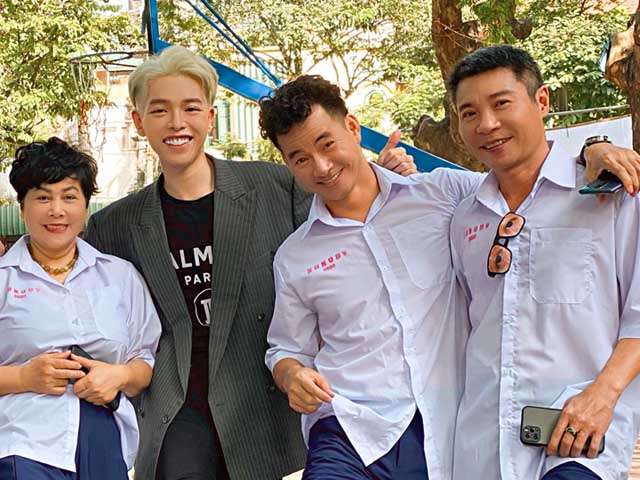 Ca nhạc - MTV - Xuân Bắc và dàn sao "Táo Quân" bất ngờ làm điều đặc biệt vì Đức Phúc