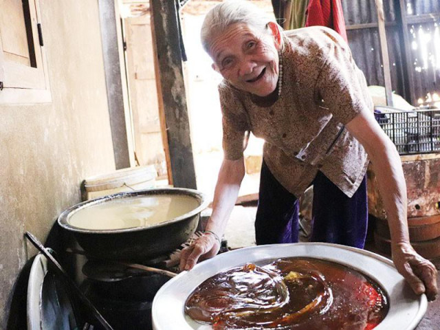 Tin tức trong ngày - ‘Bà nội kẹo ú’ cuối cùng ở Tây Nguyên