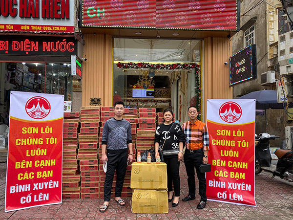 Chung tay cùng người dân xã Sơn Lôi, huyện Bùi Xuyên trong những ngày bị phong tỏa vì Covid