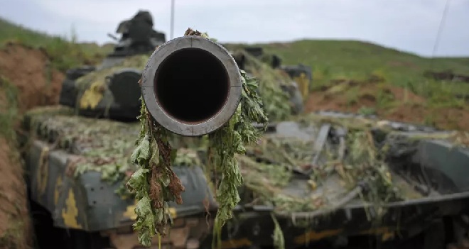 Xe tăng T-64 ở tiền tuyến ngăn chặn quân Azerbaijan tiến vào vùng&nbsp;Nagorno-Karabakh.