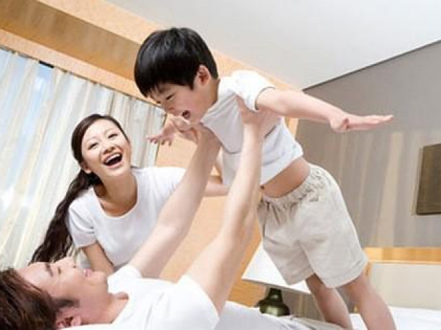 Bạn trẻ - Cuộc sống - Vợ bẽ bàng khi sinh con xong, chồng chỉ yêu con, không ngó ngàng tới vợ