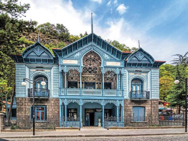 Du lịch - Borjomi - thiên đường trên mặt đất