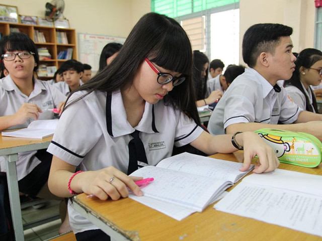 Giáo dục - du học - Thông tư 26 ‘cởi trói’ cho học sinh và giáo viên