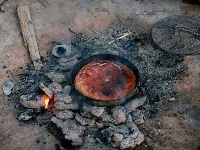 Du lịch - Đến Tây Tạng, nếu thấy người dân dùng phân bò làm nhiên liệu khi nấu ăn, chứng tỏ bạn là khách quý