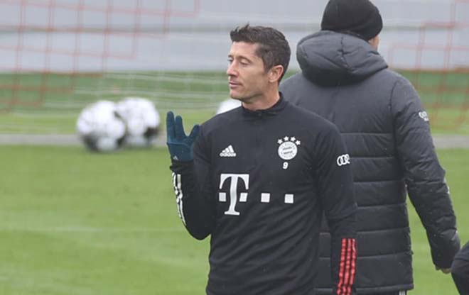 Nghi án SAO trẻ Bayern Munich “va chạm” với Lewandowski, lập tức phải ra đi - 2