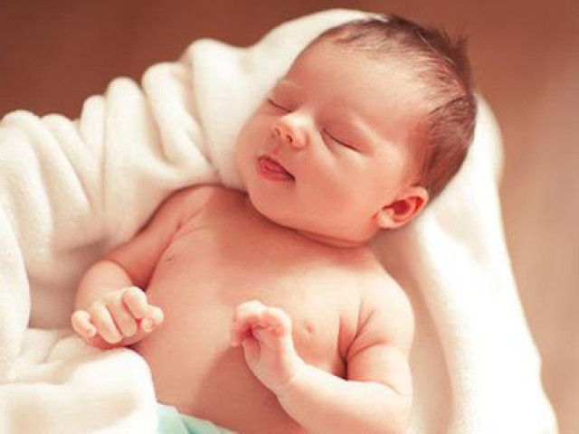 Sức khỏe đời sống - Mẹo nhỏ giúp mẹ bỉm sữa phát hiện dễ dàng những bất thường về hình dáng đầu của con