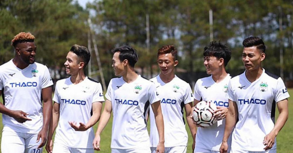 Bóng đá - "Tấm chăn hẹp" ở V-League có giúp HAGL đủ "ấm"?