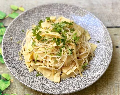 Ù tai, nôn ói, đau đầu, hôn mê vì ăn măng tươi, chuyên gia bày cách khử độc tố trong măng - 1