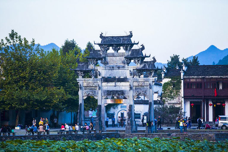 10 thị trấn cổ đẹp mê hồn tại Trung Quốc - 22