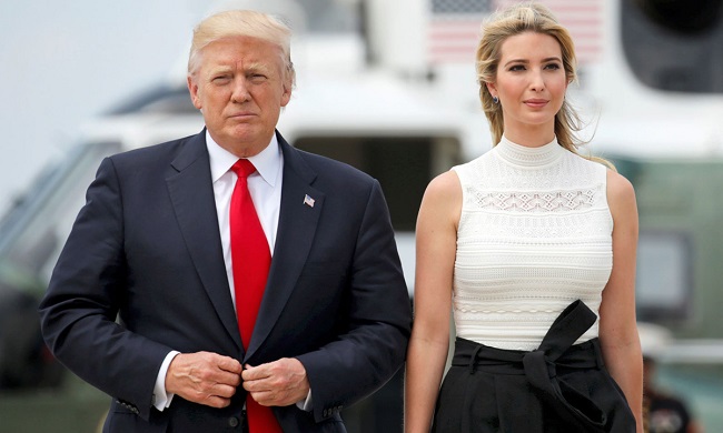Con gái Tổng thống Trump thường xuyên diện những kiểu áo body ôm sát, o ép vòng 1 đến ná thở.
