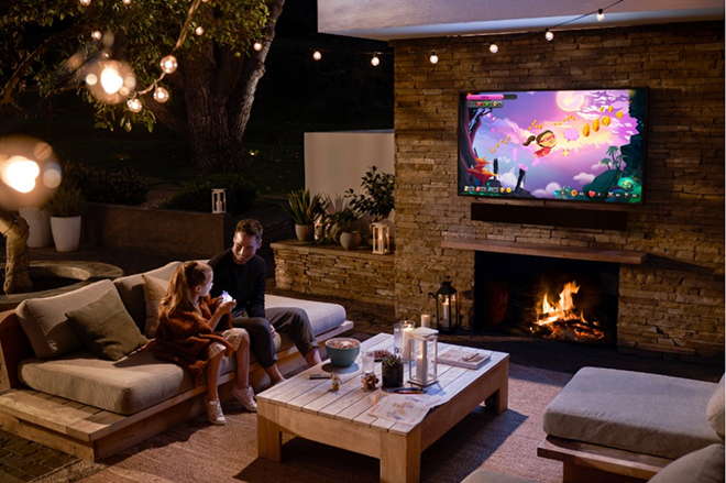 Samsung ra mắt TV The Terrace QLED ngoài trời đầu tiên, giá từ 100 triệu đồng - 3